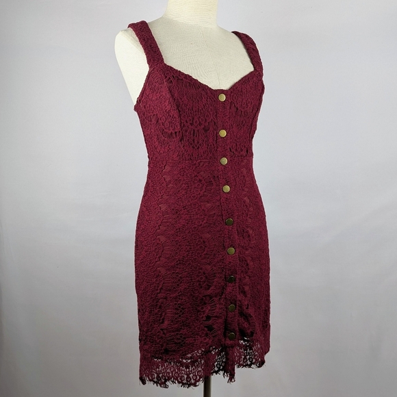 Free People Mini Bodycon Lace Crochet  Sleeveless Sweetheart Neck Wine S NWT - Picture 1 of 12